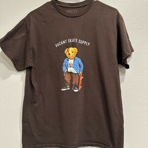 Vacant Skate Supply men’s medium Brown Graphic T-Shirt with Bear Design
